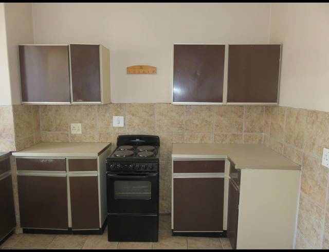 2 BEDROOM APARTMENT FOR SALE IN SUNNYSIDE